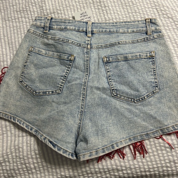 Mainstrip denim shorts with red fringe! - Picture 2 of 3